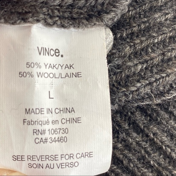 Vince Sz Large Charcoal Grey Cashmere Button Back Sweater - Picture 6 of 8